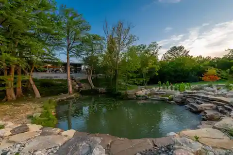 Peaceful Riverfront Oasis