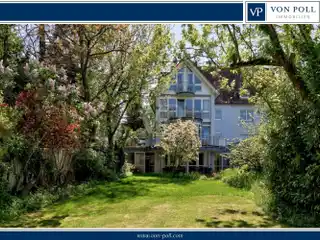 Stylishly Renovated Semi-Detached House in a Prime Location
