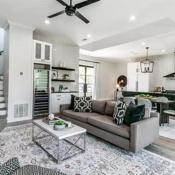 MODERN LUXURY WITH THOUGHTFUL DESIGN