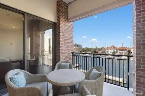 Luxury Marina-view Condo in the Heart of Downtown Pensacola