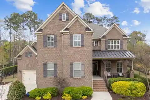 Stately Home Blending Sophistication and Comfort