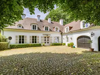 Elegant Classic Villa