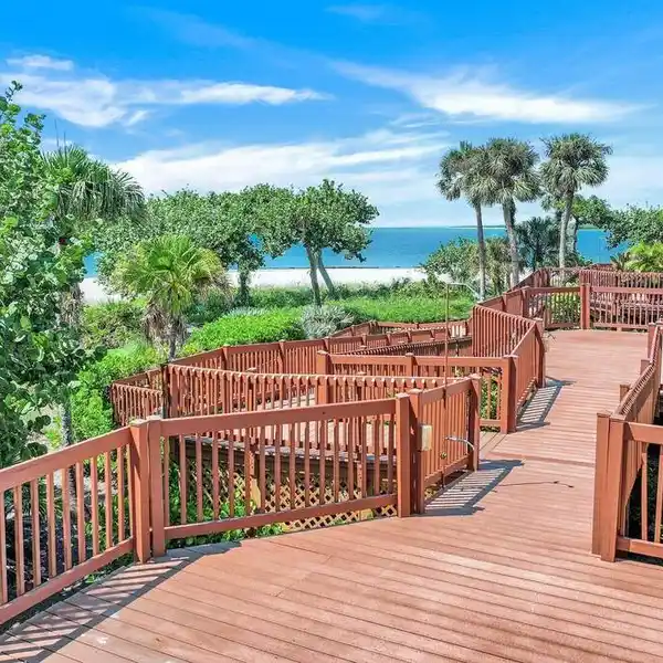 EXCLUSIVE HIDEAWAY BEACH COTTAGE ON MARCO ISLAND