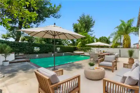 Private Lake Forest Retreat