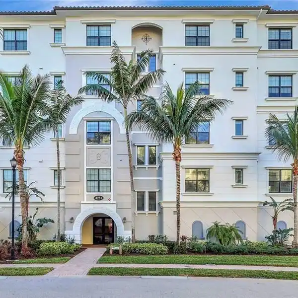 SOPHISTICATED CIELO CONDO