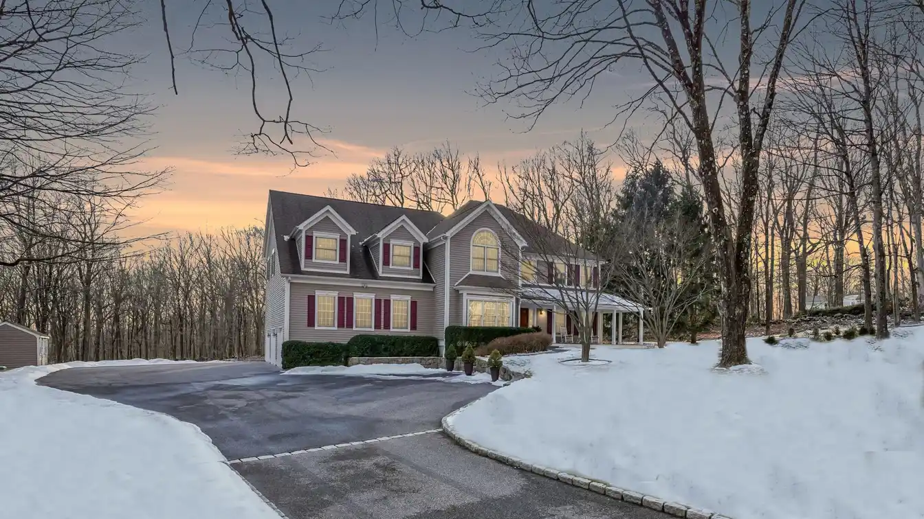 Sophistication and Privacy on Historic Barnegat Road