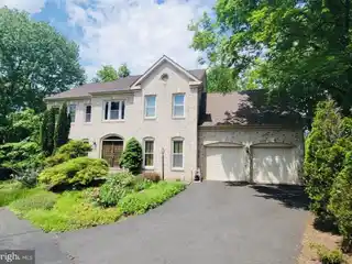 Elegant Comfort in a Coveted Community
