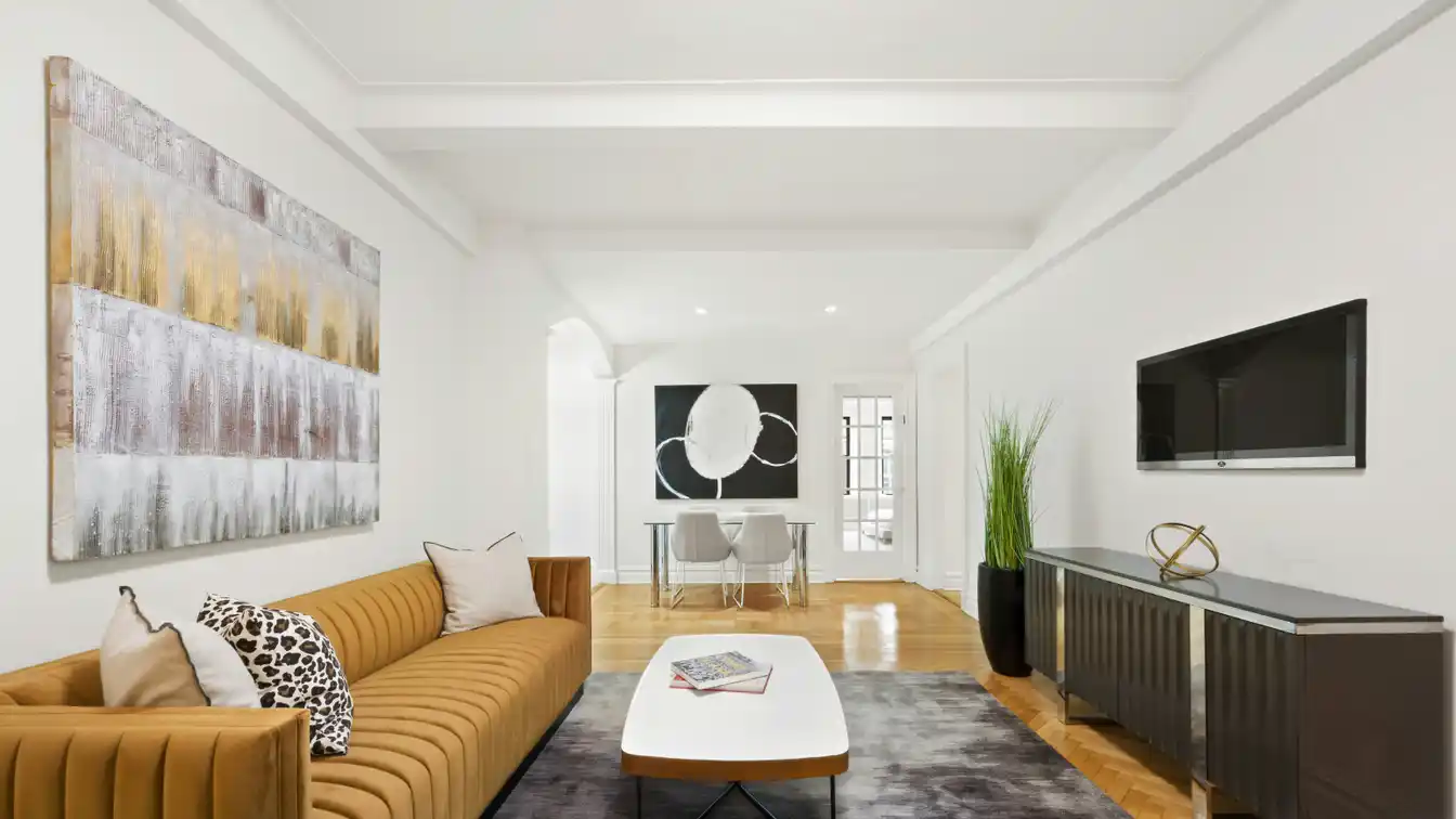 Impeccably Maintained Upper West Side Gem