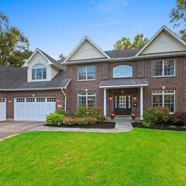 CUL-DE-SAC LUXURY WITH GRAND ENTERTAINING SPACES