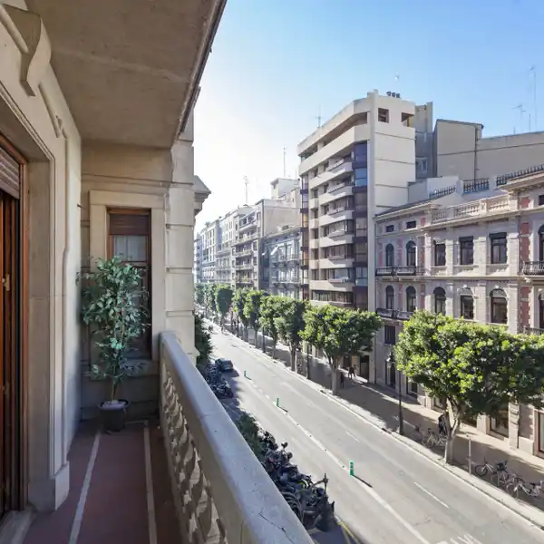 UNIQUE HOME IN A POPULAR LOCATION