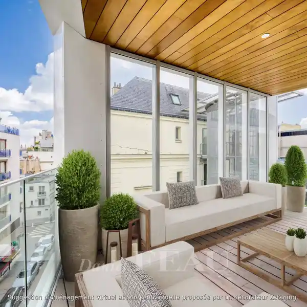OPEN AND SPACIOUS THREE BEDROOM APARTMENT