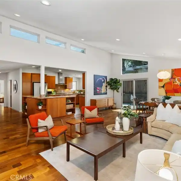A RETREAT HIGH IN SILVER LAKE