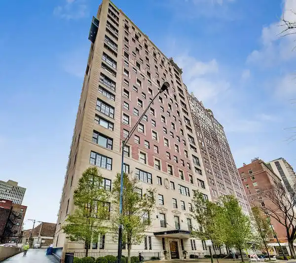 GORGEOUS FIVE BEDROOM DUPLEX WITH BREATHTAKING VIEWS