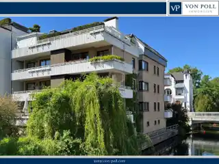 Light-filled Apartment by the Canal
