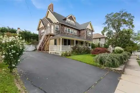 Classic New England Charm with Modern Amenities