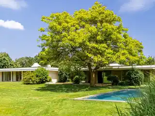 Exceptional Zen-Style Contemporary