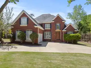 Elegant Residence in Carolina Country Club