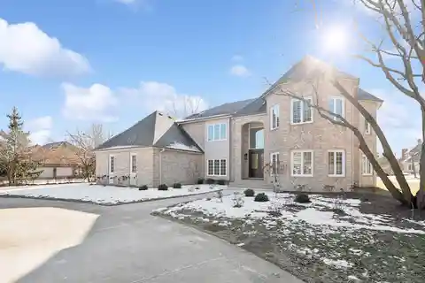 Newly Renovated Open Floor Plan Complete with High-end Finishes