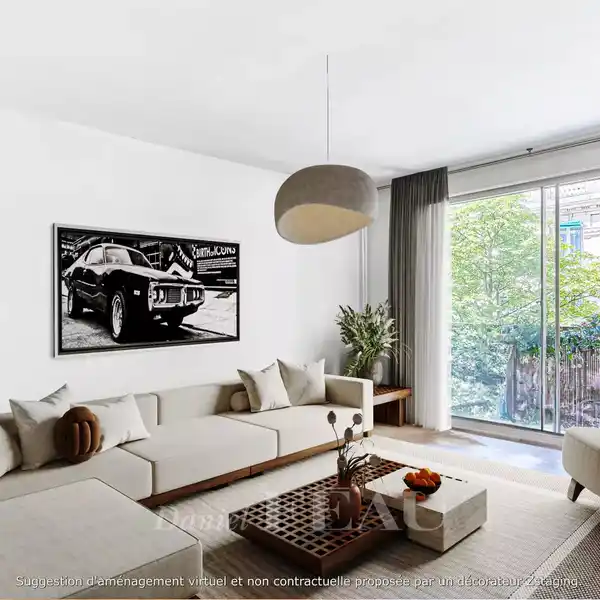 LOVELY LIGHT-FILLED APARTMENT