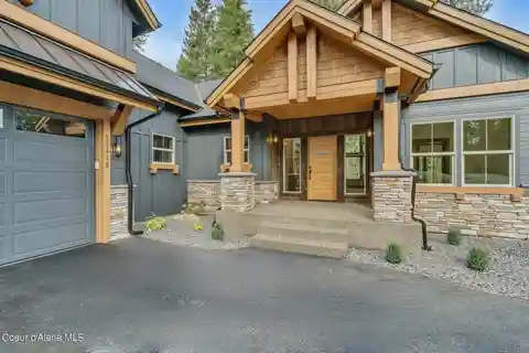 The Red Alder - Mountain Modern Gem