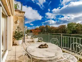 Attractive Duplex Penthouse Flat