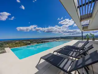 Extraordinary Contemporary Villa