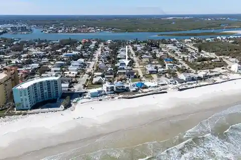 Coastal Living at Its Finest Five Houses to the Beach
