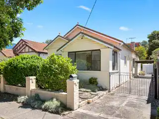 Coastal Bungalow with Endless Personalization Potential