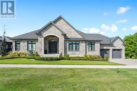 Stunning Custom-built Stone Bungalow