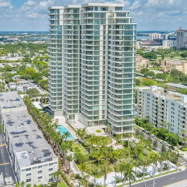 SPECTACULAR APARTMENT WITH JAW-DROPPING VIEWS