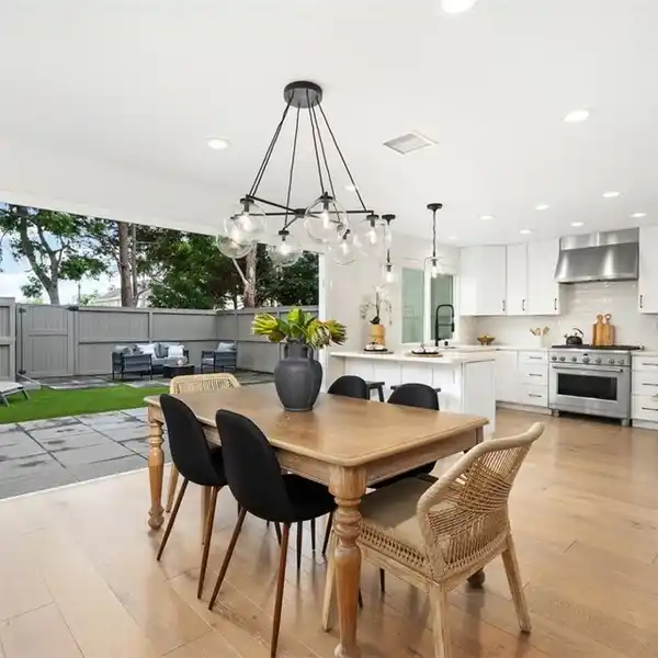 LUXURY RESIDENCE WITH SMART HOME AUTOMATION AND UPGRADES