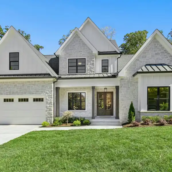 STUNNING NEW BUILD WITH SERENE OUTDOOR LIVING