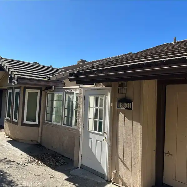 SCENIC POOL HOME WITH BONUS GUEST QUARTERS