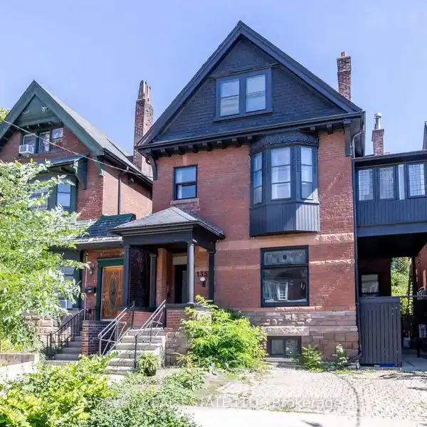 GRAND DAME ON ICONIC MADISON AVENUE