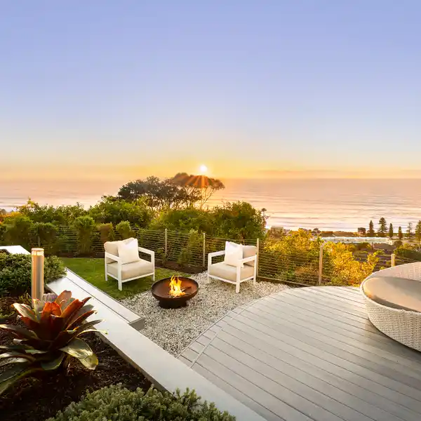 AN OASIS WITH A SHOWSTOPPING PANORAMA