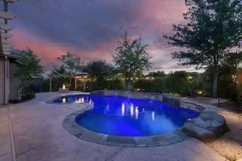 Stunning Home in Exclusive Serrano