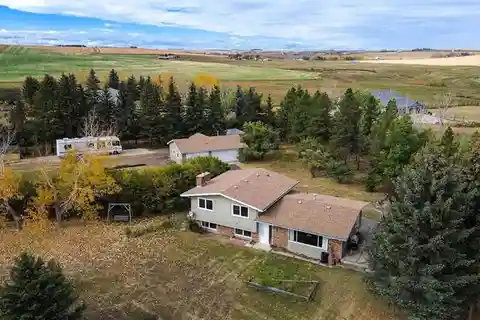 Private Country Living on Four Acres