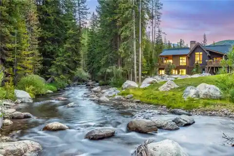 Spectacular Private Residence