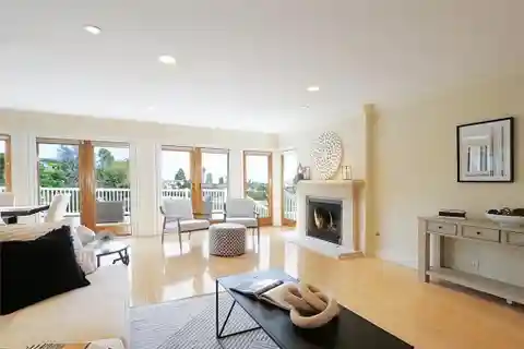 Beautiful City View Home