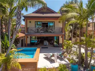 Prestigious Double-Lot Waterfront Estate on Newport Island