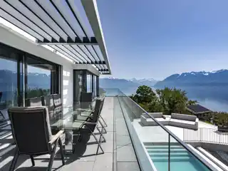 Stunning Contemporary Residence