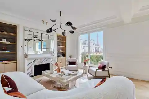 Meticulously Renovated Apartment