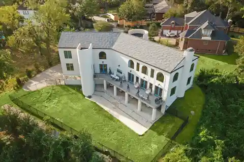 Stunning Architectural Gem on a Serene Cul-de-sac