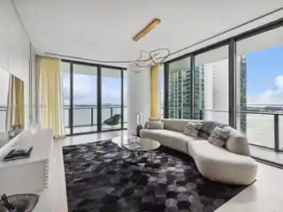Magnificent Gran Paraiso Corner Unit