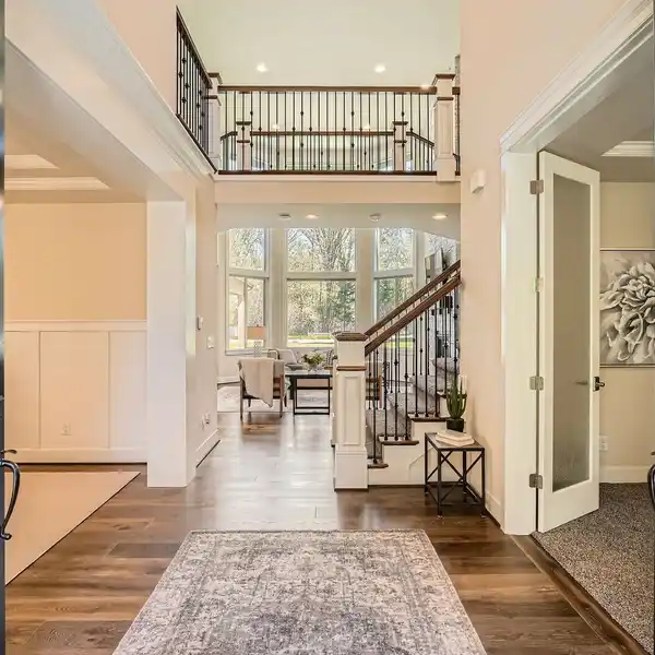 EXTRAORDINARY ESTATE HOME