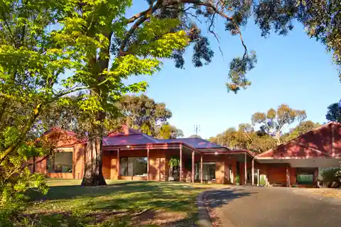An Architectural Statement on Ten Acres