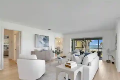 Coastal Retreat at the Billows