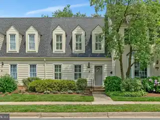 Beautifully Maintained Townhouse in Kings Manor