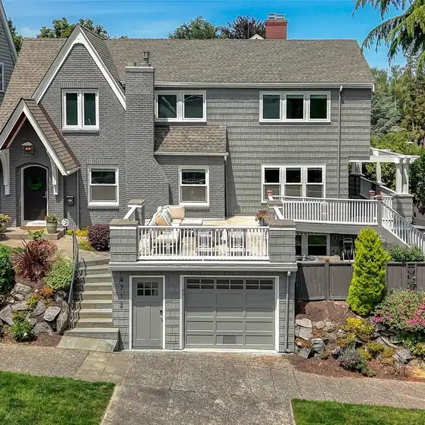 AWE-INSPIRING HOME THAT CHECKS EVERY BOX.