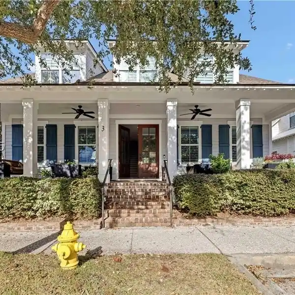 PERFECT HOME IN THE HEART OF HISTORIC OLD TOWN BLUFFTON